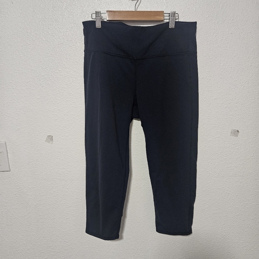 Athleta cropped leggings size large